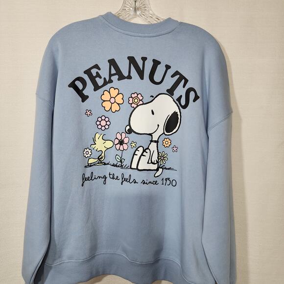 Snoopy and Woodstock Graphic Sweatshirt' women's medium - Picture 2 of 6
